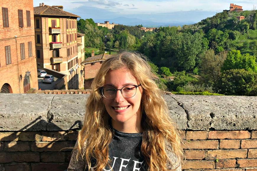 Sydney Alison in Siena