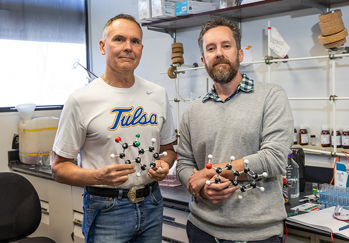 Professors Gordon Purser and Angus Lamar in the Chemistry lab.