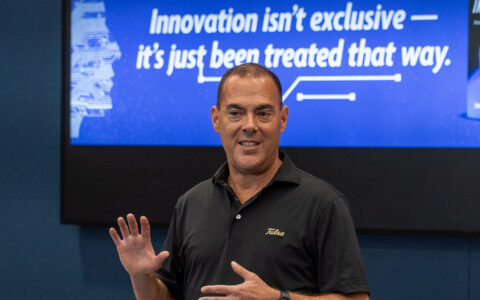 Photograph of Chris Wright