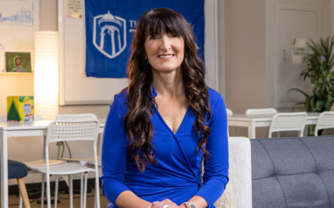 Professor of Psychology Lisa Cromer