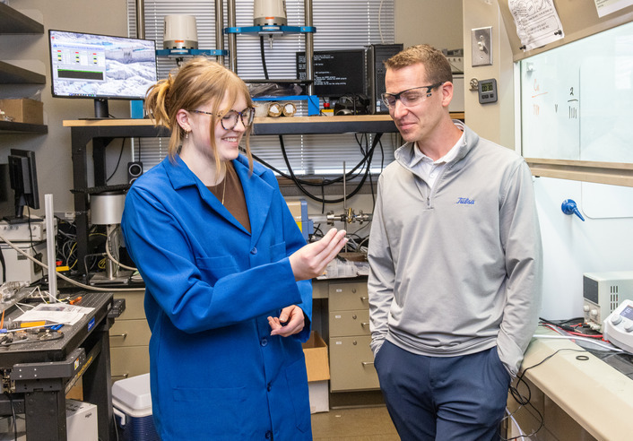UTulsa student and mentor in a lab, awarded NSF Graduate Research Fellowships.