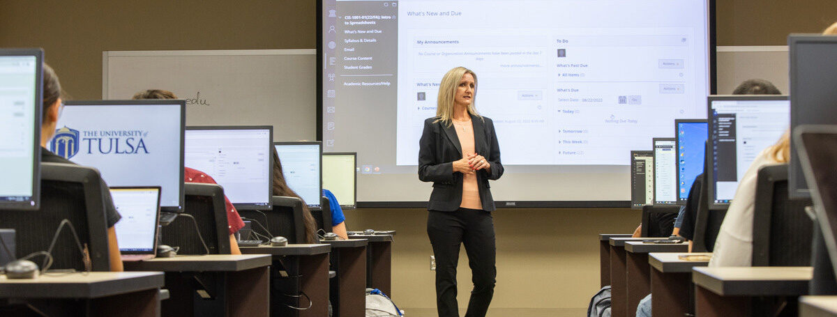 UTulsa Professor teaching in computer lab