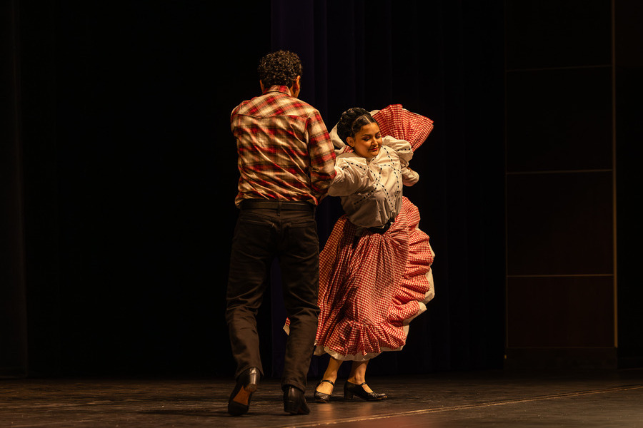 Couple dancing at Festival de las Flores